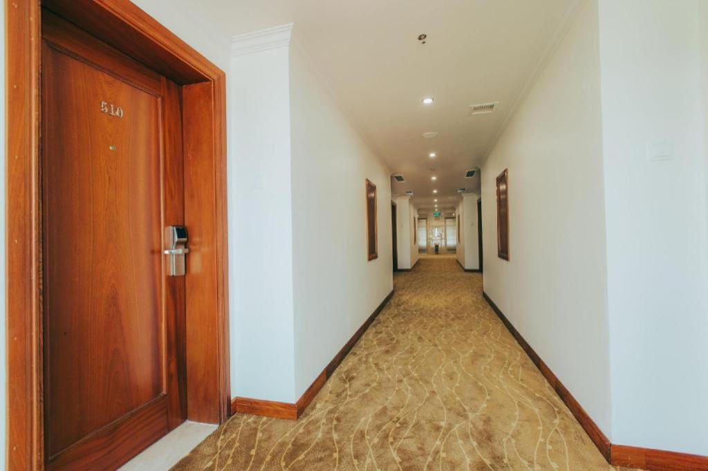 Ha Long New Day Hotel エクステリア 写真