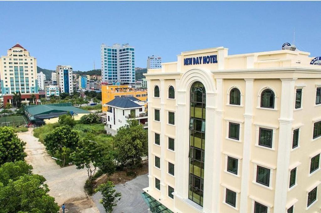 Ha Long New Day Hotel エクステリア 写真