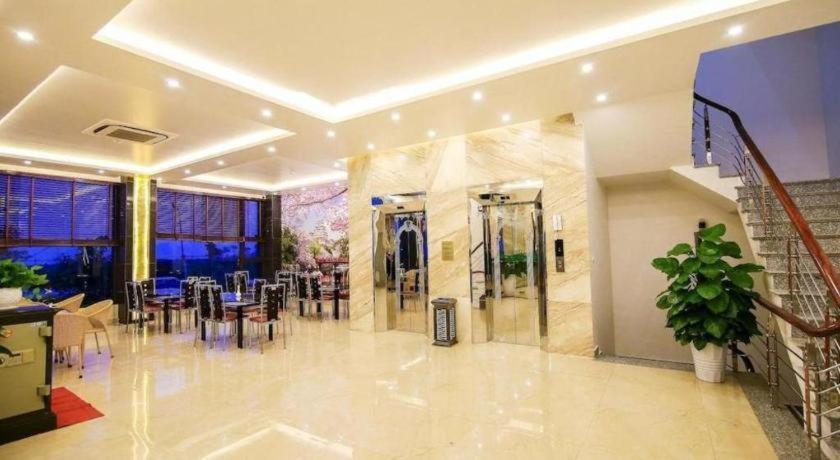 Ha Long New Day Hotel エクステリア 写真